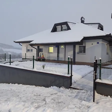 Δωμάτια σε οικογενειακή κατοικία Green Stay Velika Kladusa